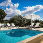 Vila Forget Me Not No 2 Svoronata